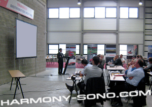 Location mat�riel audiovisuel : vid�oprojecteur 6000 Lumens, �cran de projection, sonorisation et micro